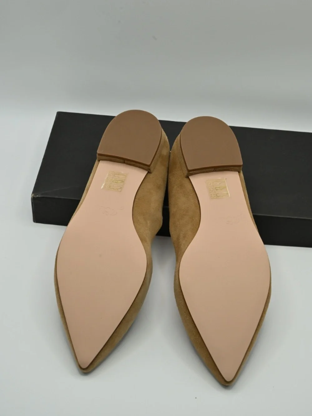J.CREW WOMENS POINTY TOE FLAT SUEDE  SIZE 8